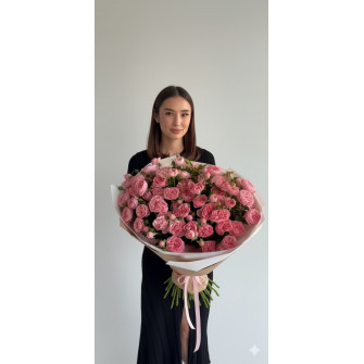 Букет из кустовых роз N31