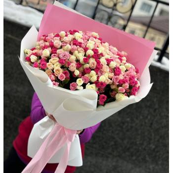 Букет из 51 спрей розы Букет из 51 спрей розы