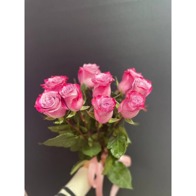 Букет из 9 фиолетовых роз Букет из 9 фиолетовых роз